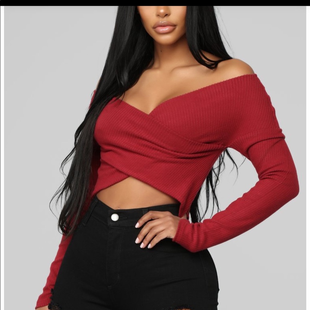 Brand new fashion nova con the middle crop top